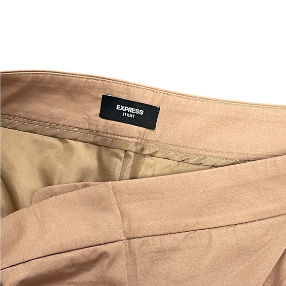 *BNWT* Women’s Express Floral Super High Rise Shorts - Picture 2 of 5